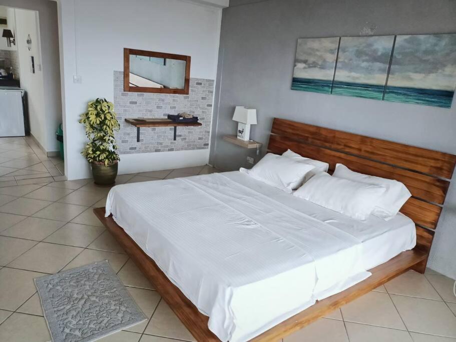 Surf House Holidays Ruisseau Creole Esterno foto